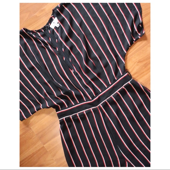 Socialite Jumpsuit - Picture 2 of 11